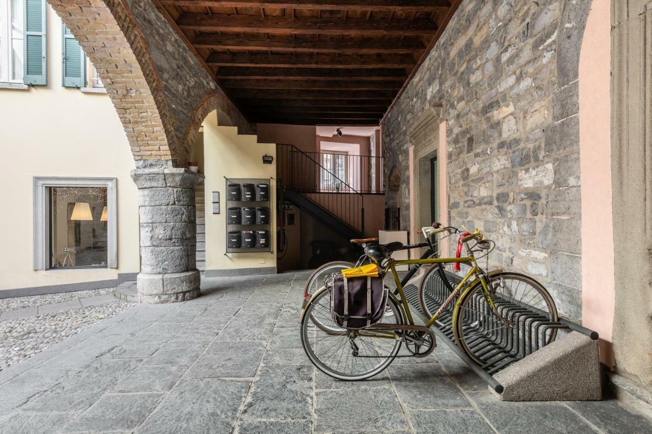 A Casa Nuccia Studio By Holiday Solutions Como Luaran gambar